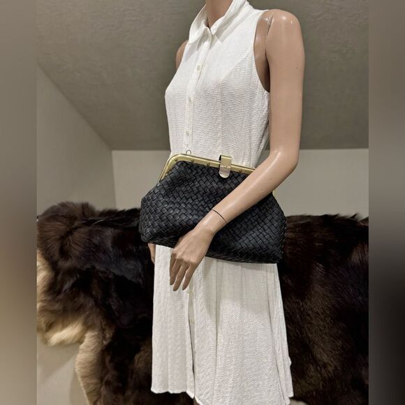 Black Premium Woven Cowhide Retro Metal Frame & Push Lock Handbag, Crossbody - Picture 4 of 16